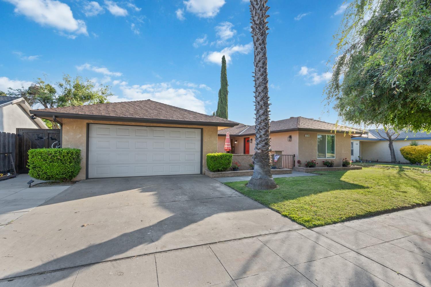 2724 Monocott Dr, Madera, CA 93637