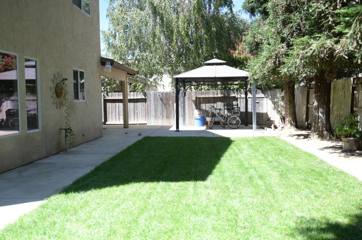 105 Cedar Ct, Chowchilla, CA 93610