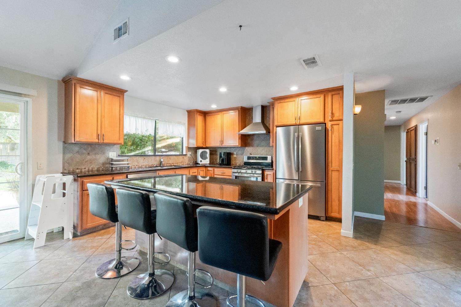 27376 San Bruno Ave, Madera, CA 93637