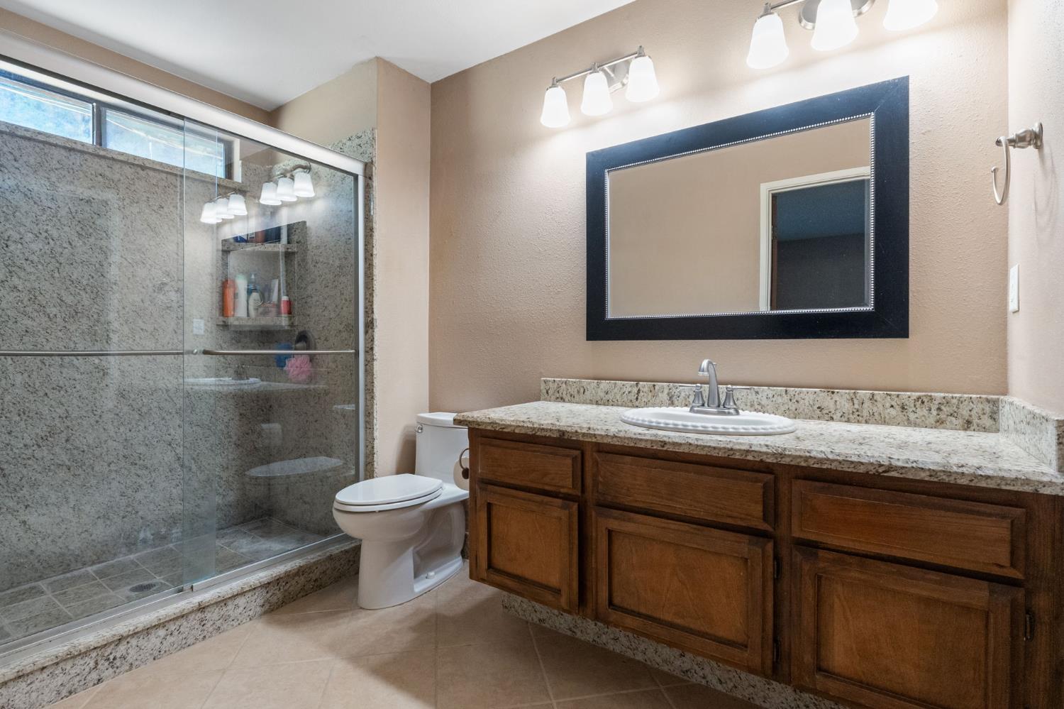 27376 San Bruno Ave, Madera, CA 93637