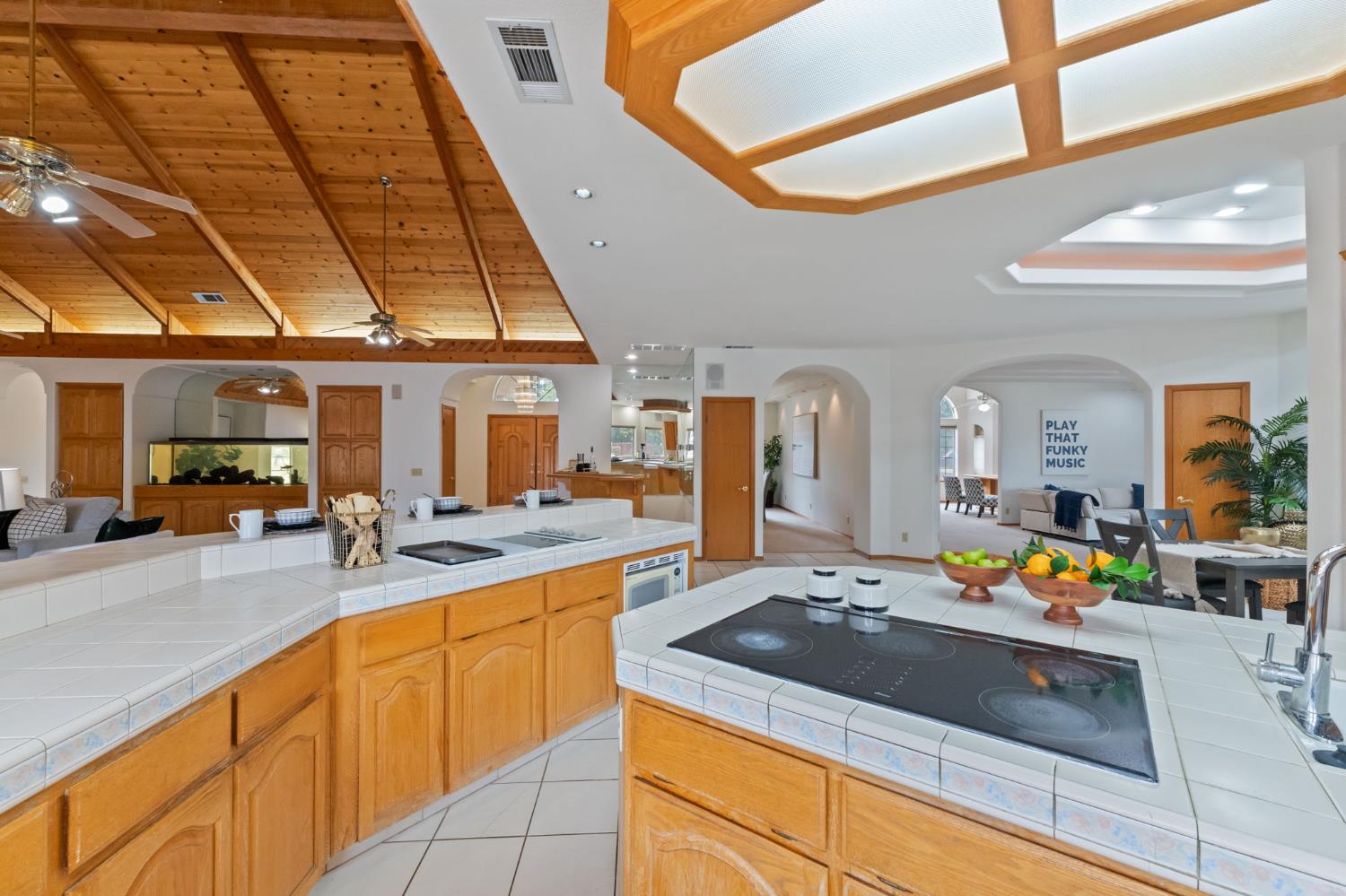 7357 E Dennett Ave, Fresno, CA 93737