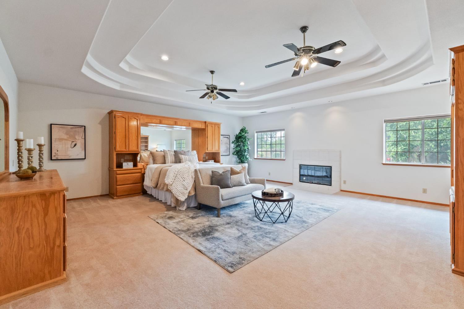 7357 E Dennett Ave, Fresno, CA 93737