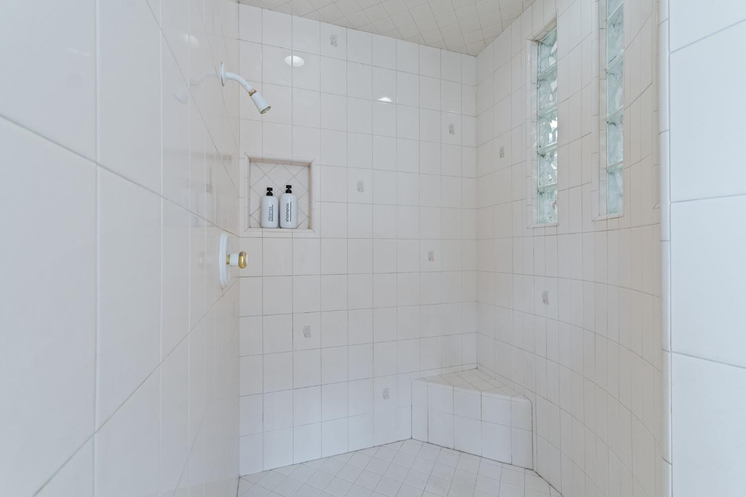 7357 E Dennett Ave, Fresno, CA 93737