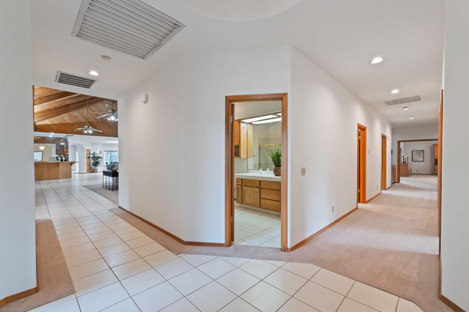 7357 E Dennett Ave, Fresno, CA 93737