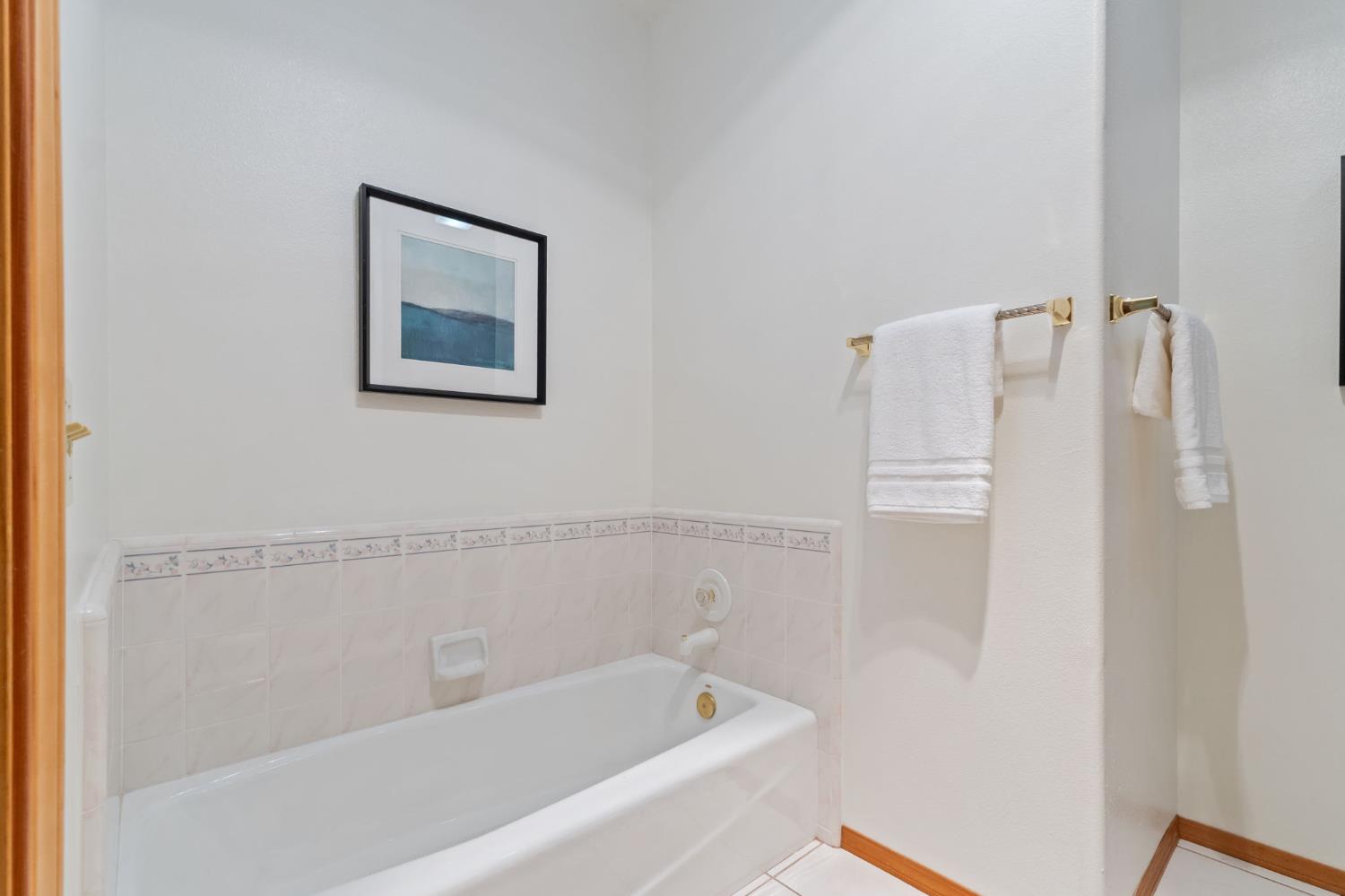 7357 E Dennett Ave, Fresno, CA 93737