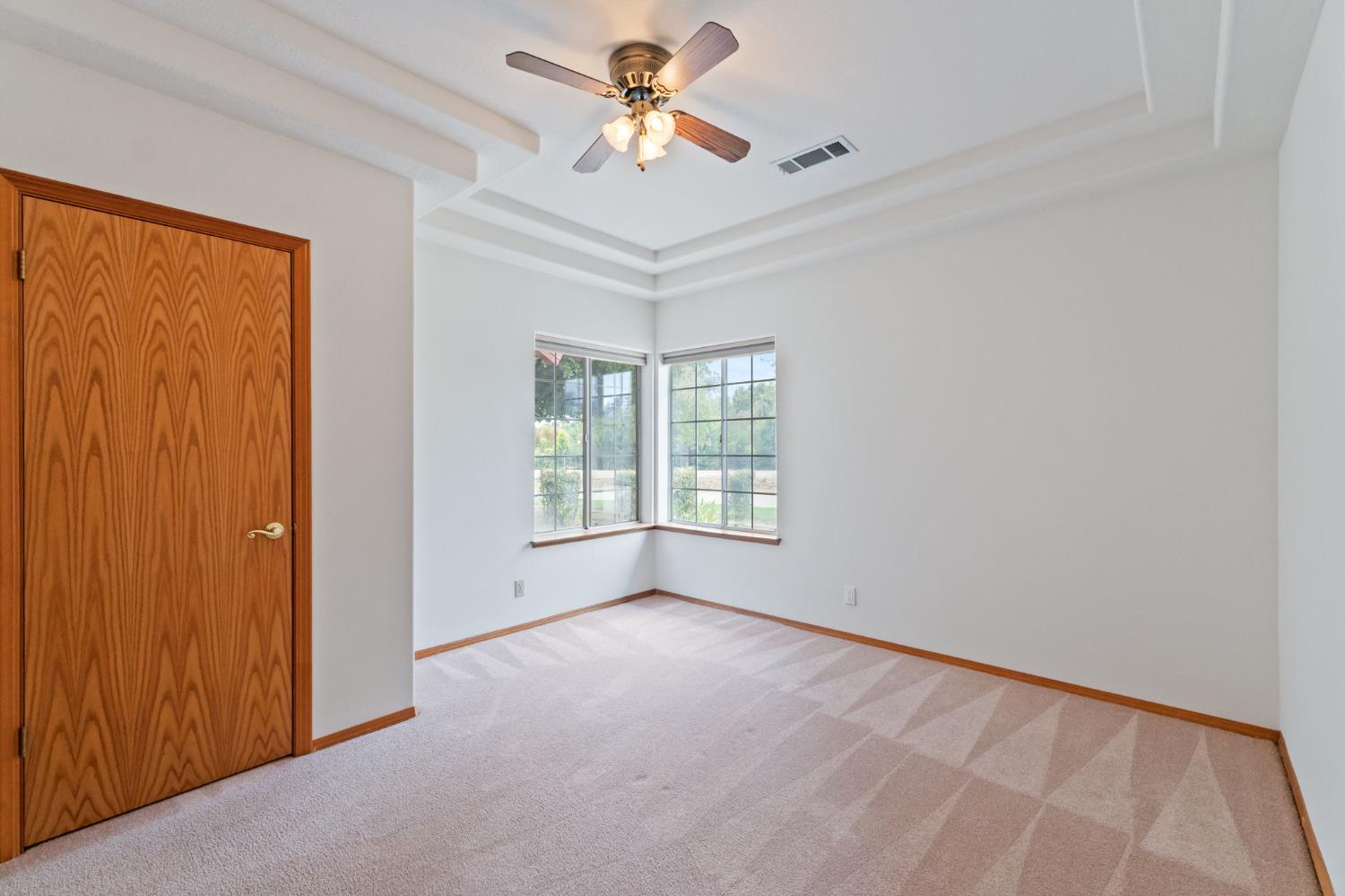 7357 E Dennett Ave, Fresno, CA 93737