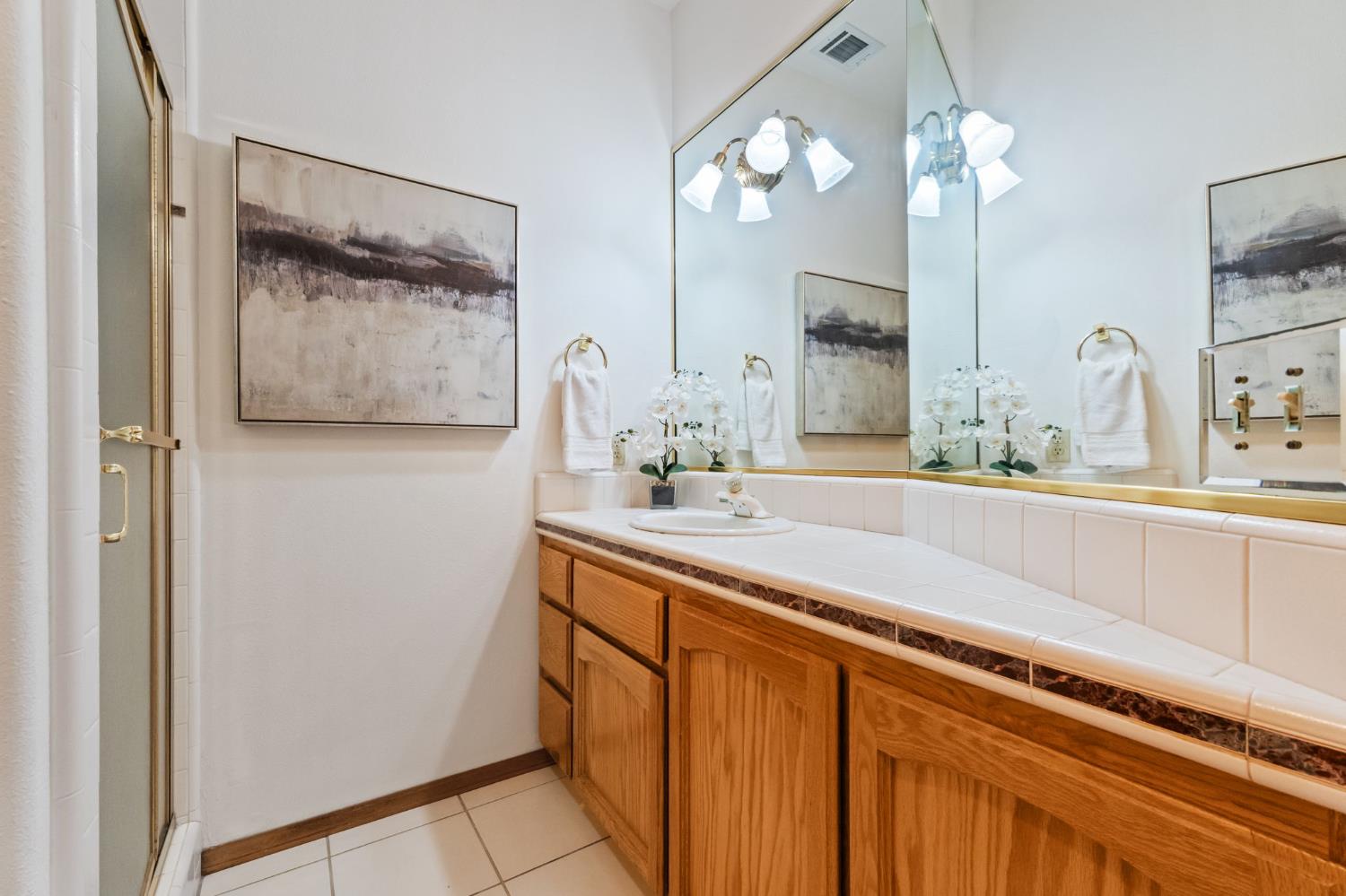 7357 E Dennett Ave, Fresno, CA 93737