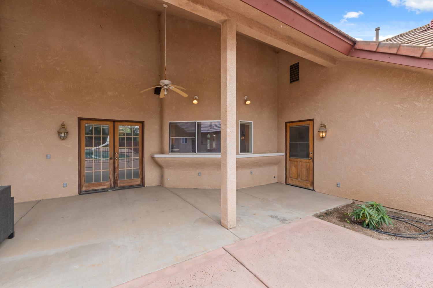 7357 E Dennett Ave, Fresno, CA 93737