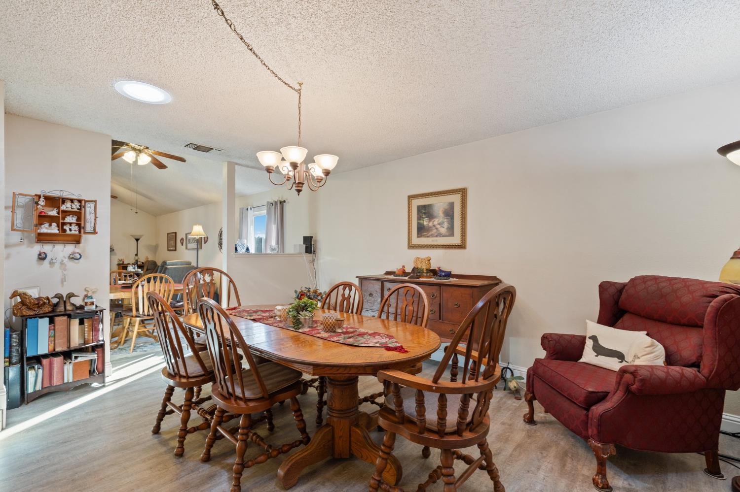 2724 Monocott Dr, Madera, CA 93637