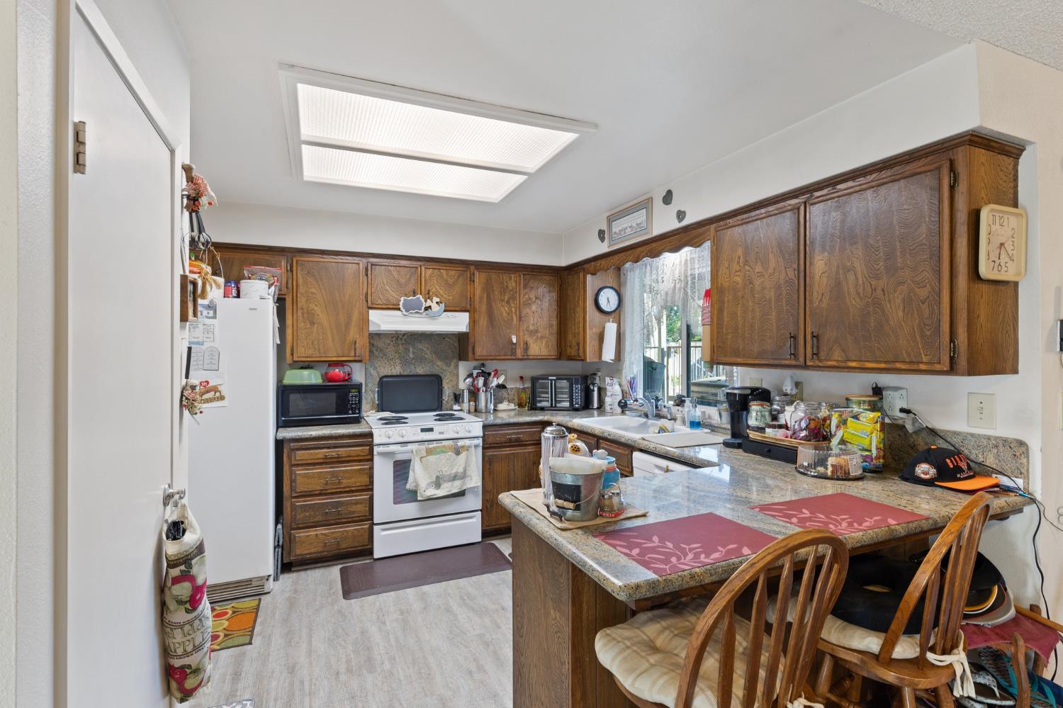 2724 Monocott Dr, Madera, CA 93637