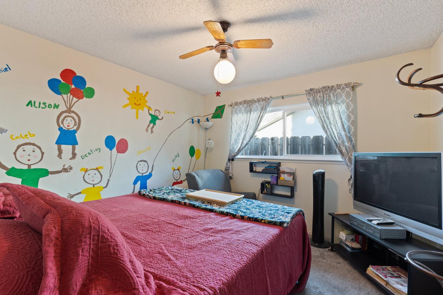 2724 Monocott Dr, Madera, CA 93637