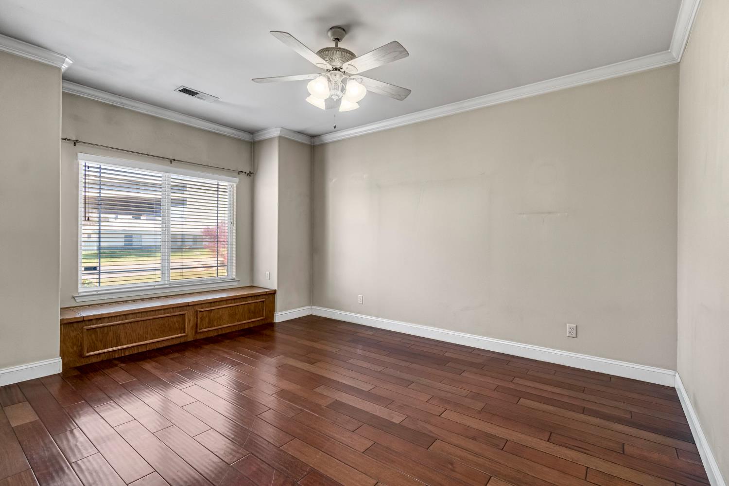 26041 Wayside Dr, Madera, CA 93638