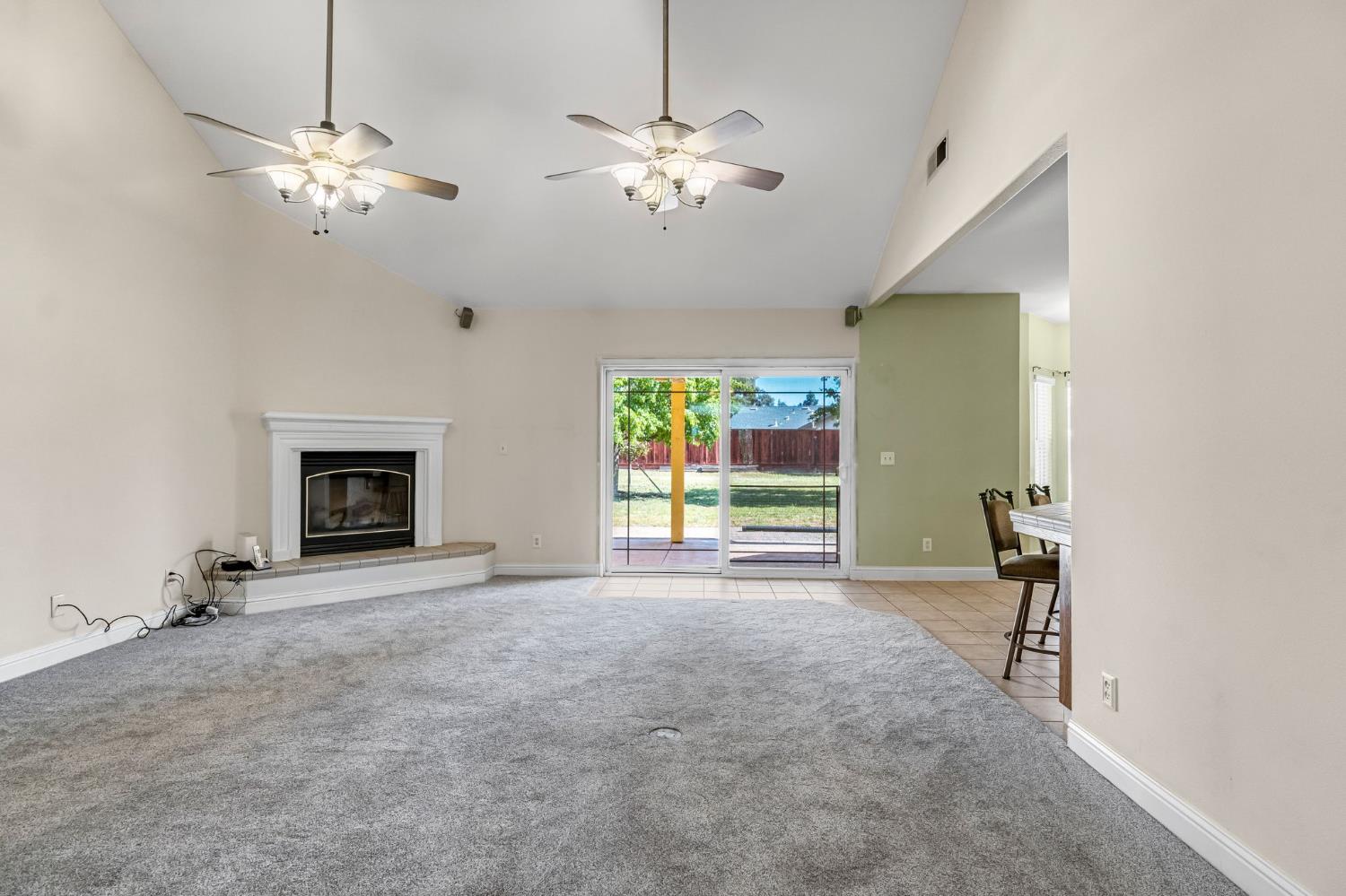 26041 Wayside Dr, Madera, CA 93638