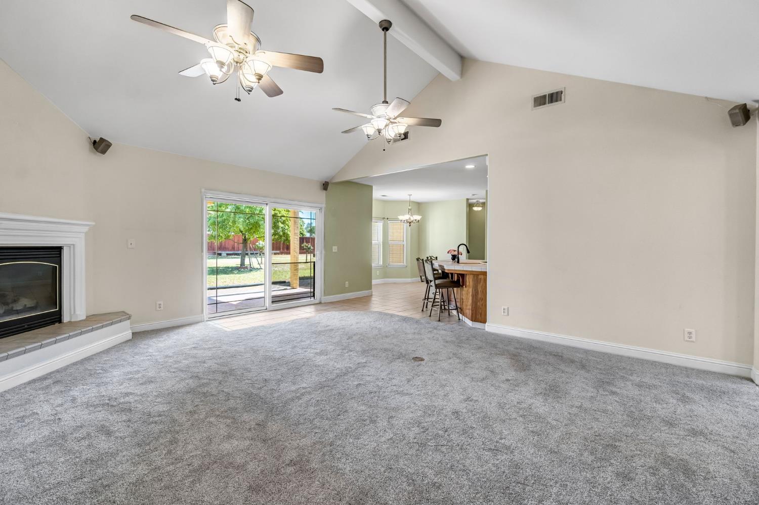 26041 Wayside Dr, Madera, CA 93638