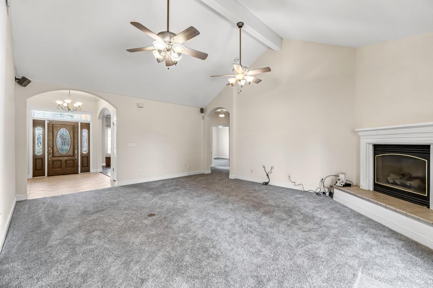 26041 Wayside Dr, Madera, CA 93638