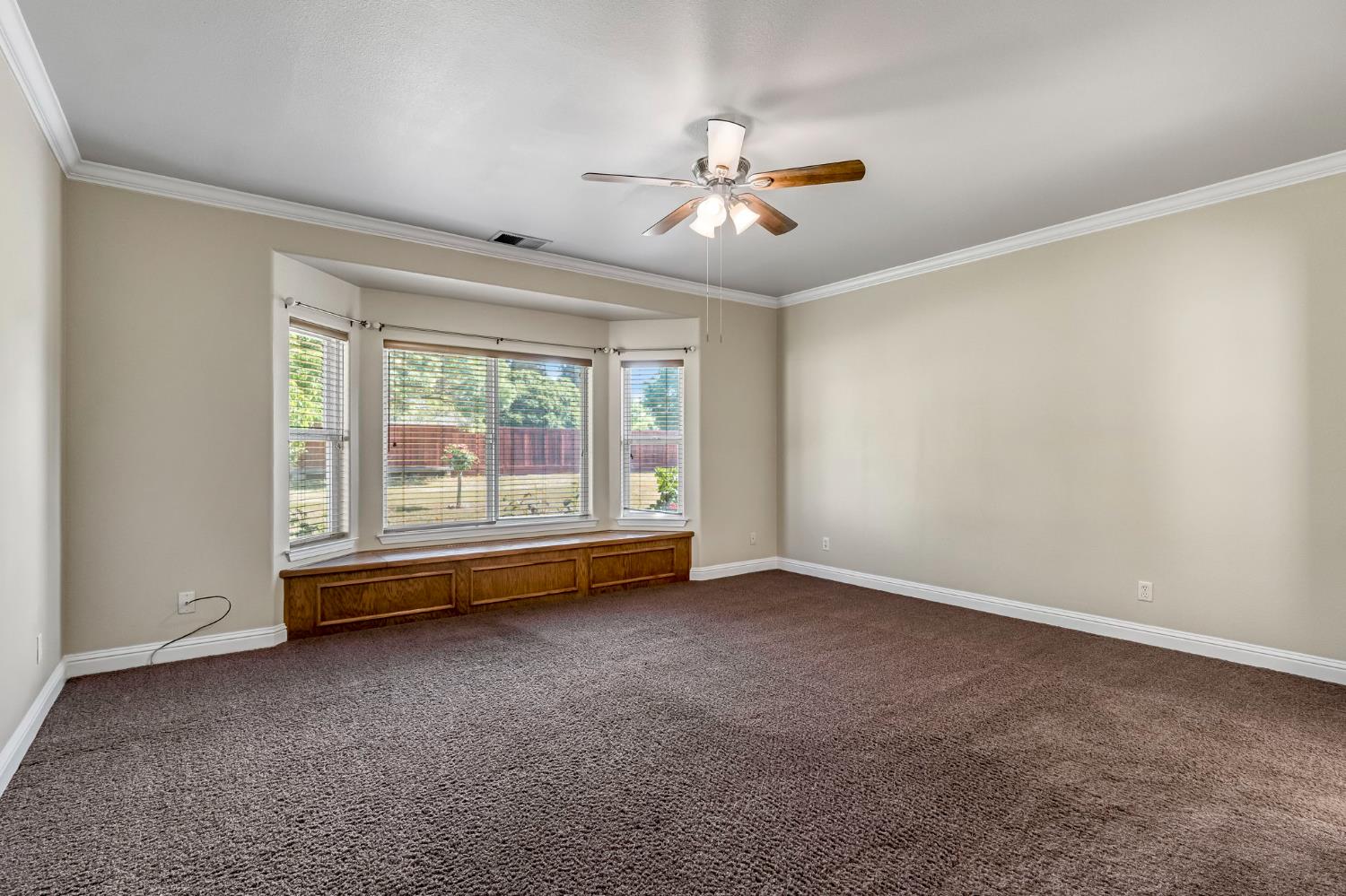 26041 Wayside Dr, Madera, CA 93638