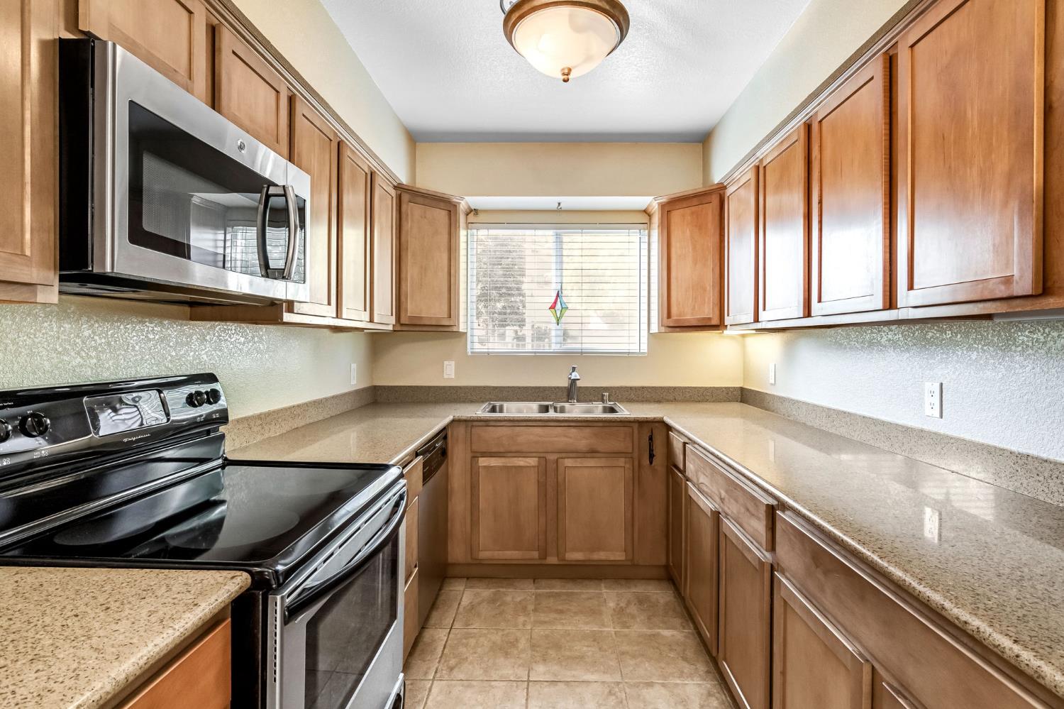 3739 W Bullard Ave #101, Fresno, CA 93711