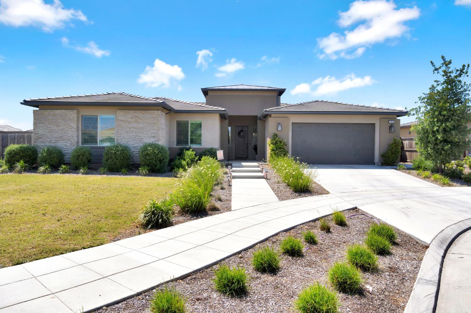 1020 Treasure Hills Dr