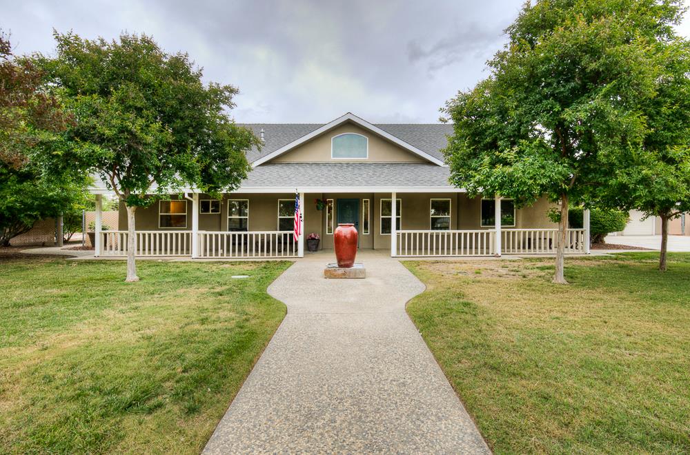 17465 Monreal Rd