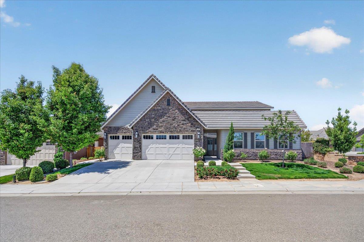 338 Boulder Dr S