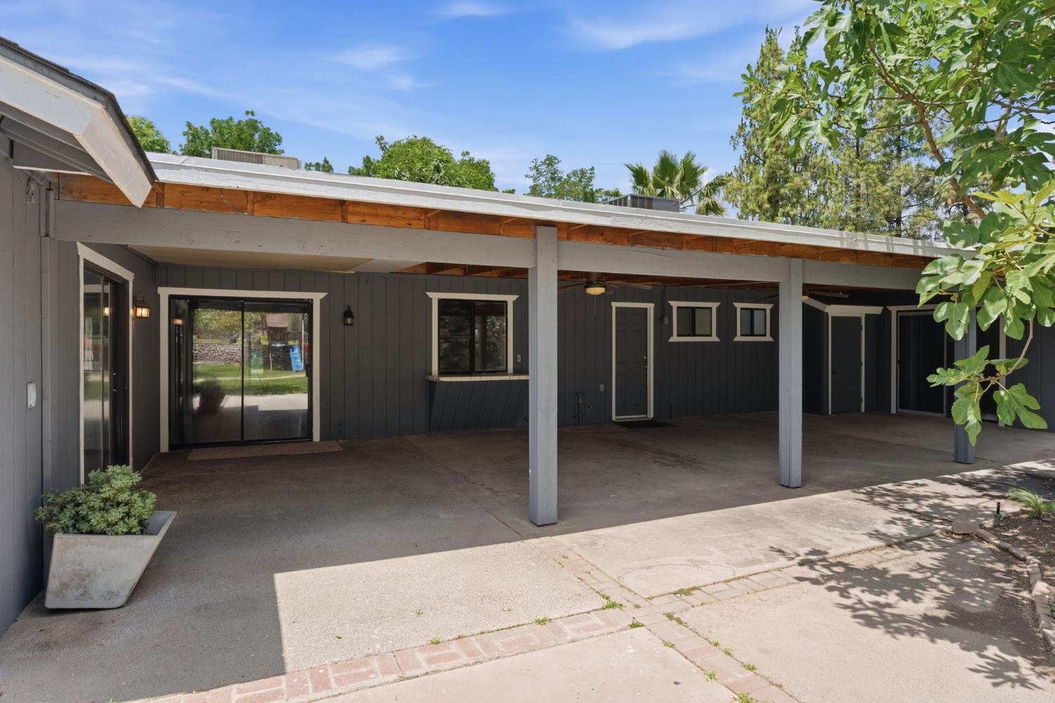 18839 Shell Dr, Madera, CA 93638