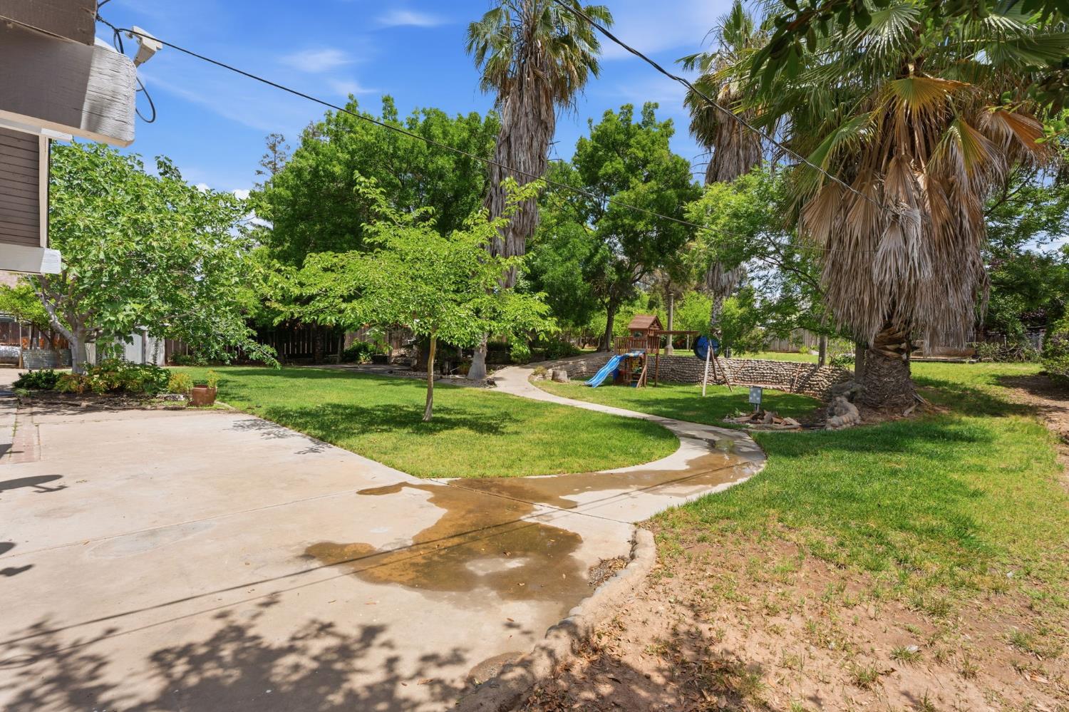18839 Shell Dr, Madera, CA 93638