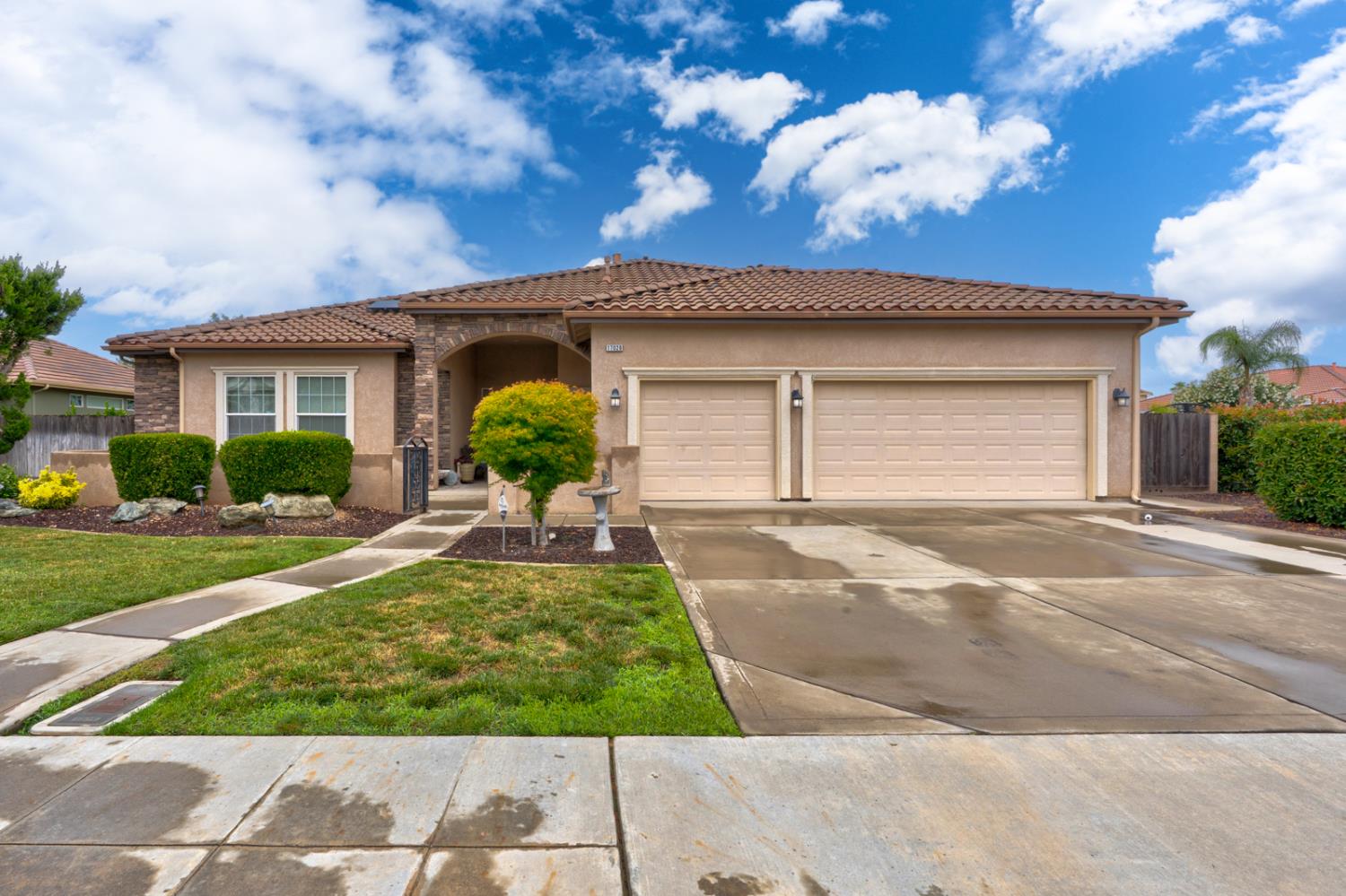17028 Granite Falls Way