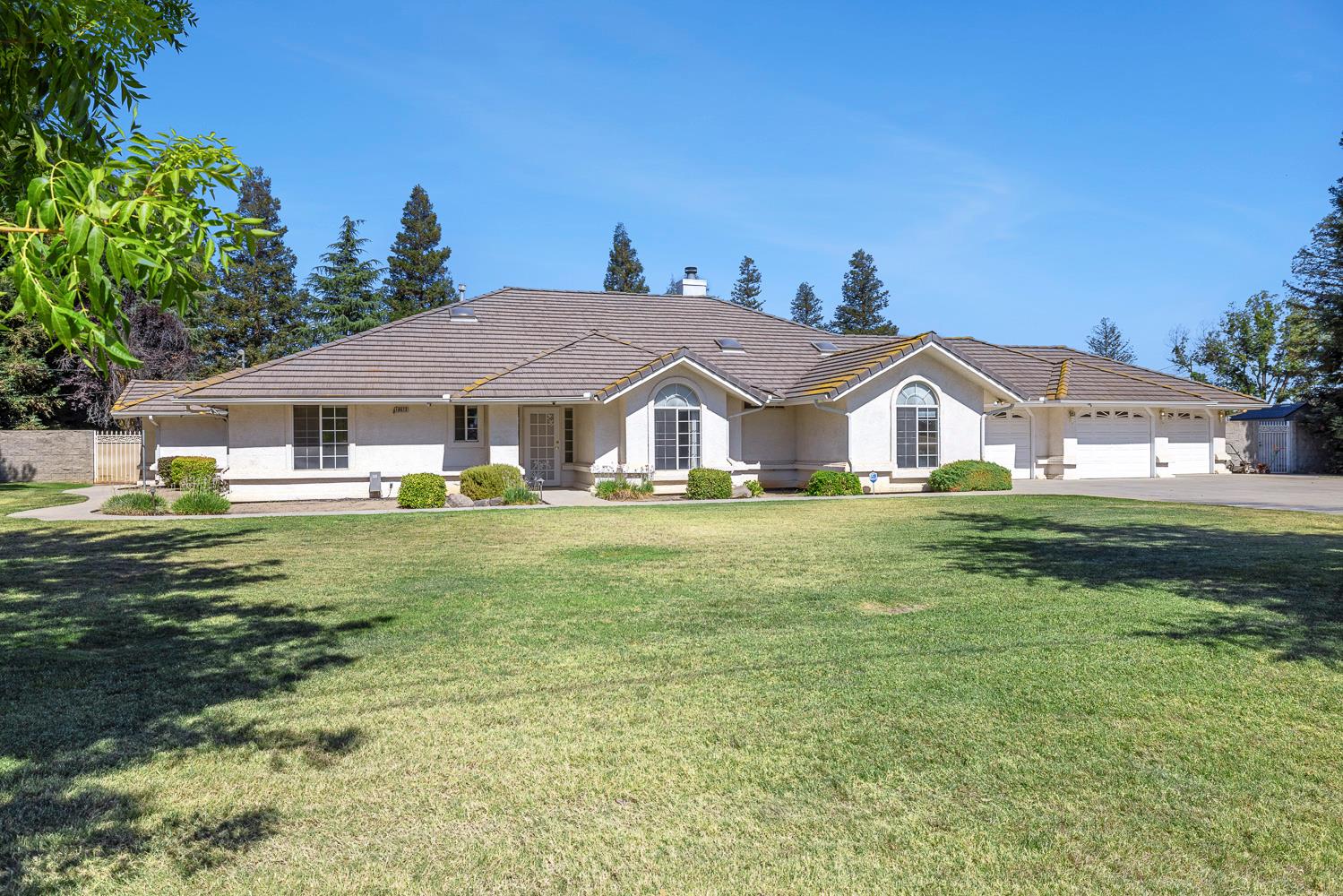 16673 La Canada Rd