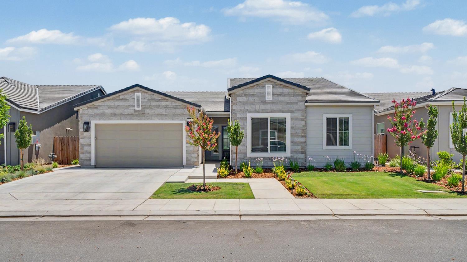 735 Traverse Dr S