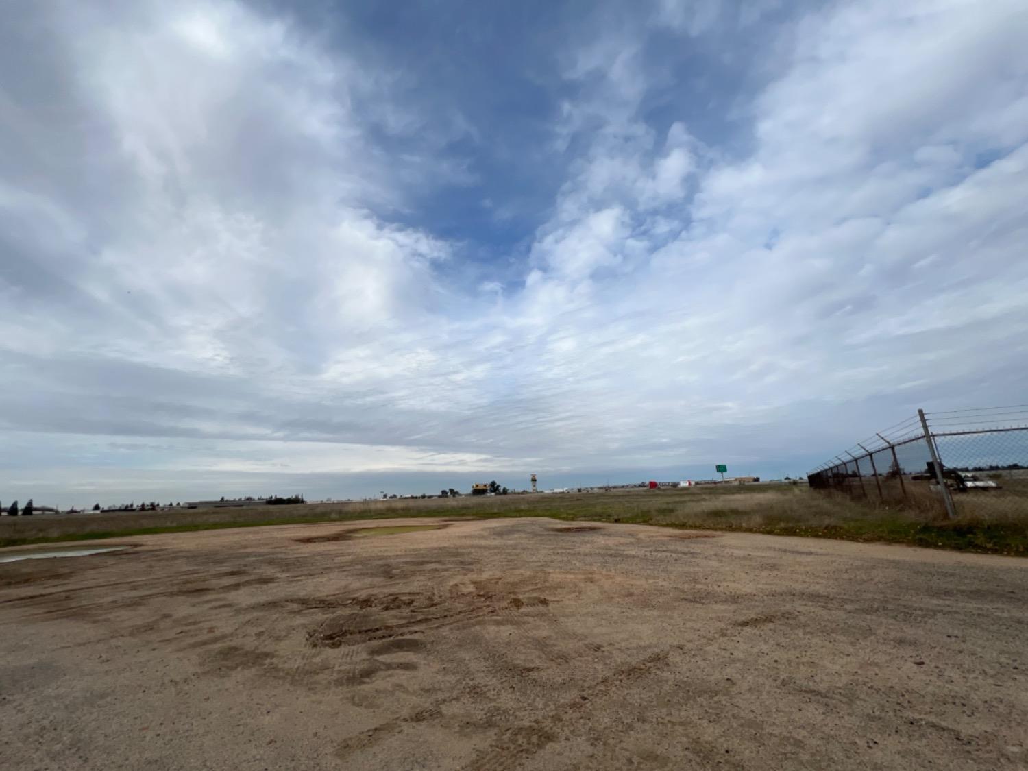 2833 Boles St, Madera, CA 93637