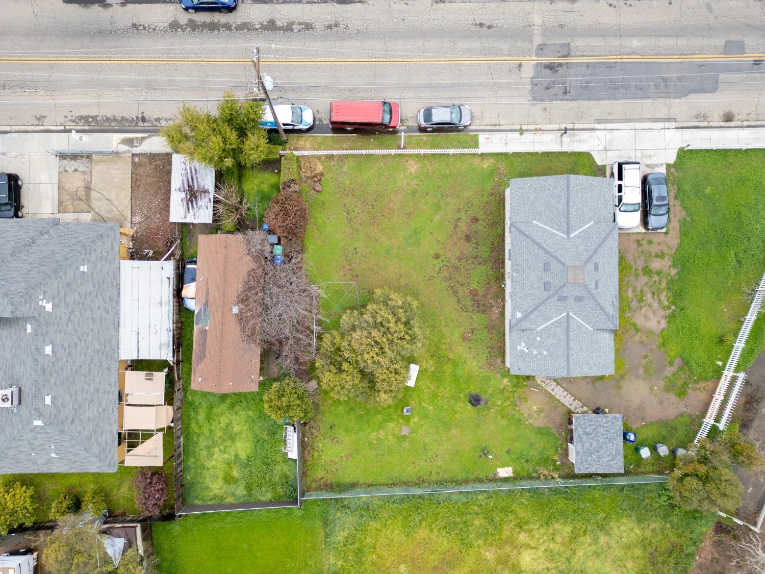 0 0 Vineyard Ave, Madera, CA 93638