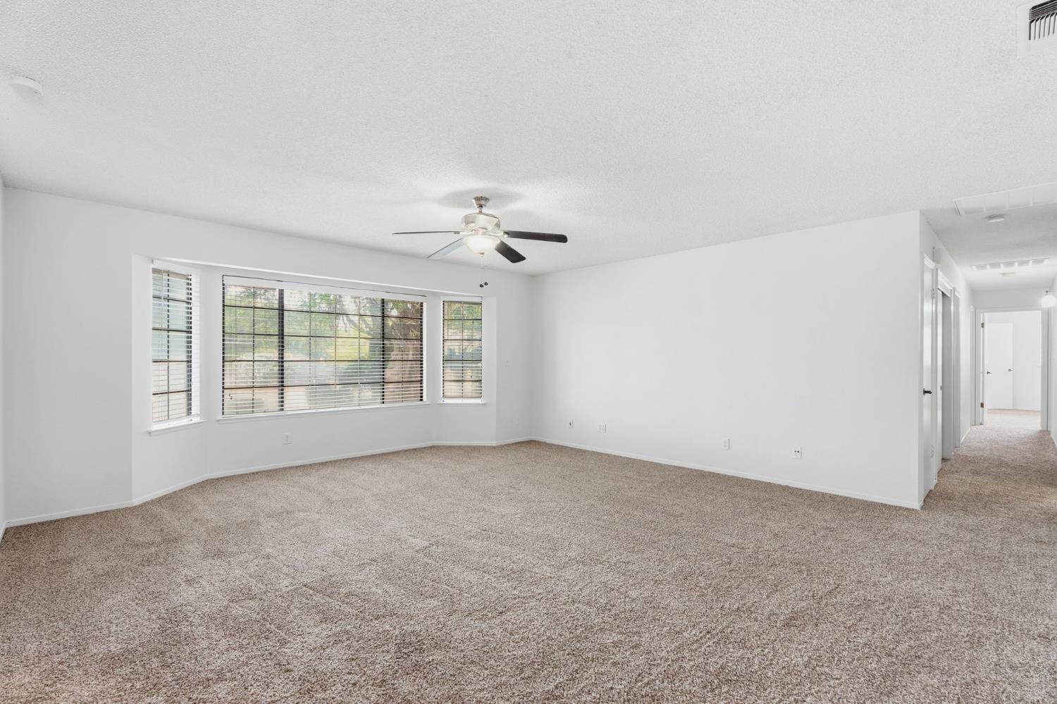 18839 Shell Dr, Madera, CA 93638