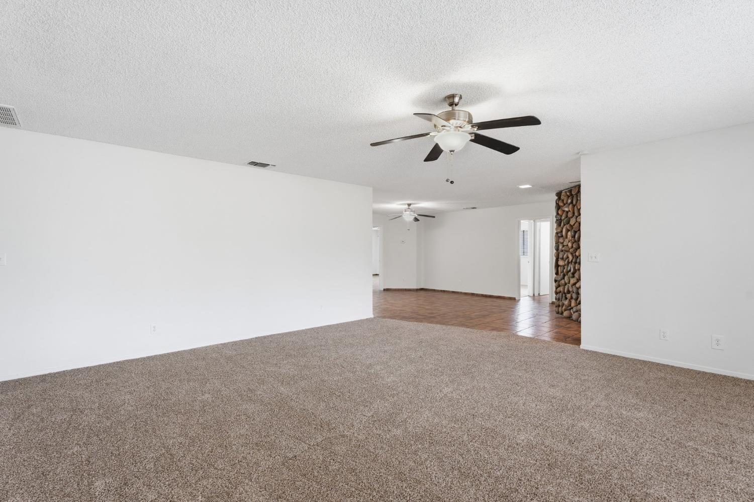 18839 Shell Dr, Madera, CA 93638