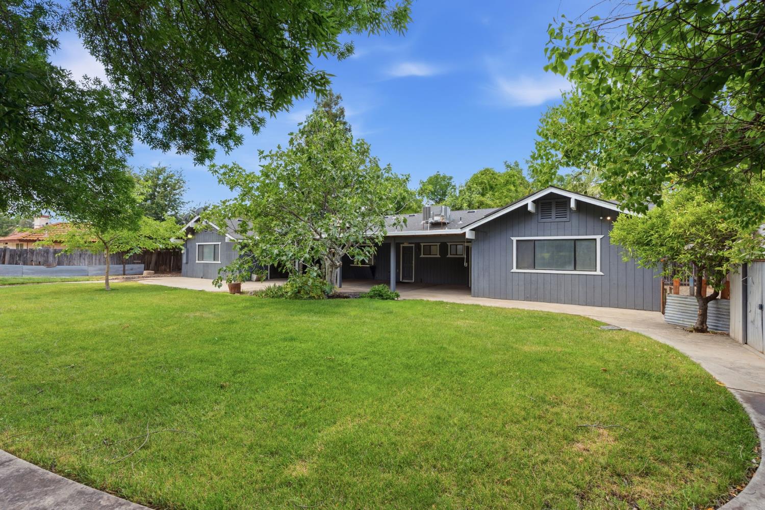 18839 Shell Dr, Madera, CA 93638