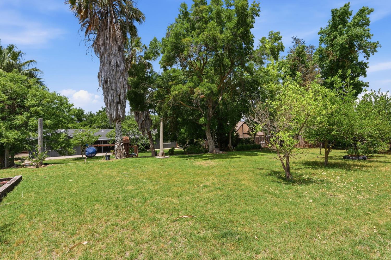 18839 Shell Dr, Madera, CA 93638