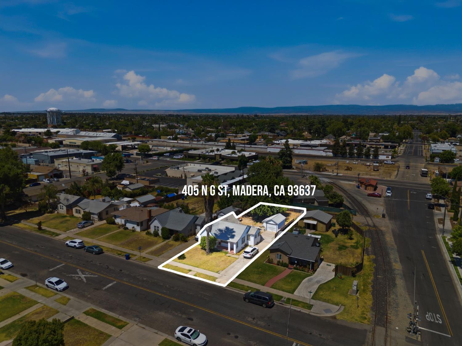 405 N G St, Madera, CA 93637